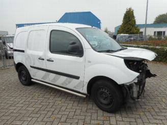 uszkodzony samochody osobowe Renault Kangoo 1.5 dCi 90 PK  AIRCO, NAVI ,2 SCHUIFDEUREN , KLEP 2015/7