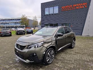 Schadeauto Peugeot 3008 PLUG IN HYBR 220KW  / AWD / GT-PACK / PANO 2020/6