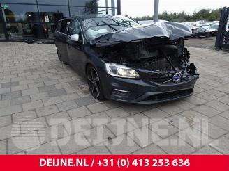 danneggiata veicoli commerciali Volvo V-60 V60 I (FW/GW), Combi, 2010 / 2018 2.0 T6 16V 2015/1