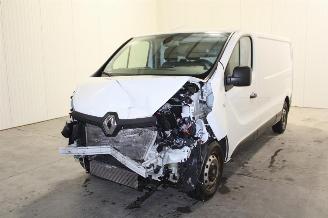 uszkodzony samochody osobowe Renault Trafic  2018/10