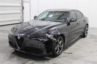 Damaged car Alfa Romeo Giulia  2022/7