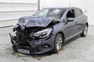 dommages fourgonnettes/vécules utilitaires Renault Clio  2020/6