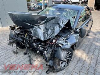 Salvage car Volkswagen Golf  2018/10