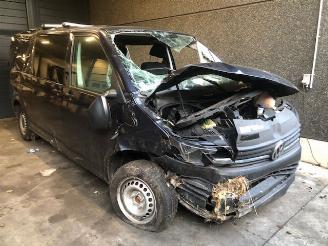 damaged passenger cars Volkswagen Transporter T6 - 2000CC - 110KW - EURO 6B 2018/1
