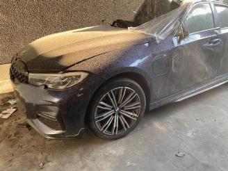 Vaurioauto  passenger cars BMW 3-serie  2019/10