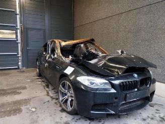 krockskadad bil auto BMW M5 M5 (F10), Sedan, 2011 / 2016 M5 4.4 V8 32V TwinPower Turbo 2013/2