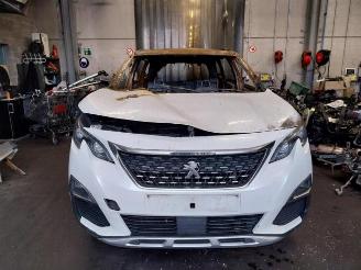 damaged passenger cars Peugeot 5008 5008 II (M4/MC/MJ/MR), MPV, 2016 1.6 BlueHDi 115 2017/10