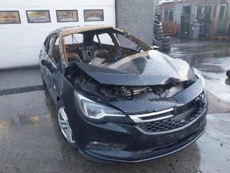 damaged commercial vehicles Opel Astra Astra K Sports Tourer, Combi, 2015 / 2022 1.6 CDTI 110 16V 2017/2