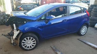 dommages fourgonnettes/vécules utilitaires Ford Fiesta 2013 1.0 XMJA Blauw Deep Impact Blue onderdelen 2013/10