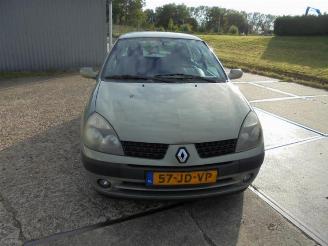 Voiture accidenté Renault Clio  2002/3