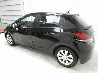 Peugeot 208 1.2 LIKE picture 5