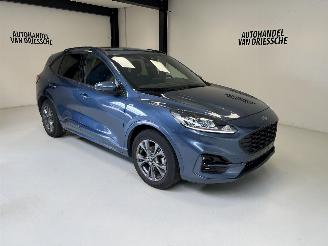 Salvage car Ford Kuga ST LINE 2022/4