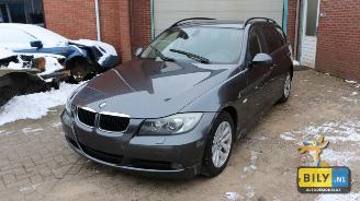 uszkodzony samochody osobowe BMW 3-serie E91 320d 2008/4