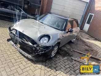 Damaged car Mini Clubman F54 1.5 2019/5