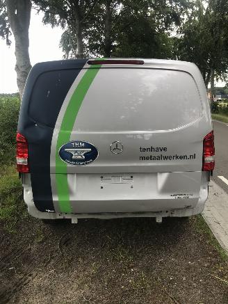 skadebil auto Mercedes Vito VITO 111 CDI 2019/1