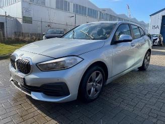 Salvage car BMW 1-serie 1 serie (F40), Hatchback, 2019 118i 1.5 TwinPower 12V 2020/2