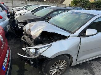 Damaged car Kia Rio  2019/8