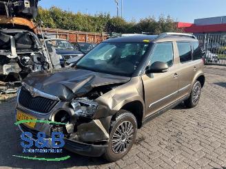 uszkodzony samochody osobowe Skoda Yeti Yeti (5LAC), SUV, 2009 / 2017 1.2 TSI 16V 2012/3
