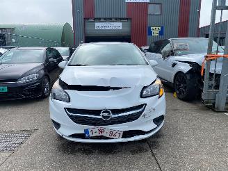 Coche siniestrado Opel Corsa 1.2 ESSENTIA 2016/5